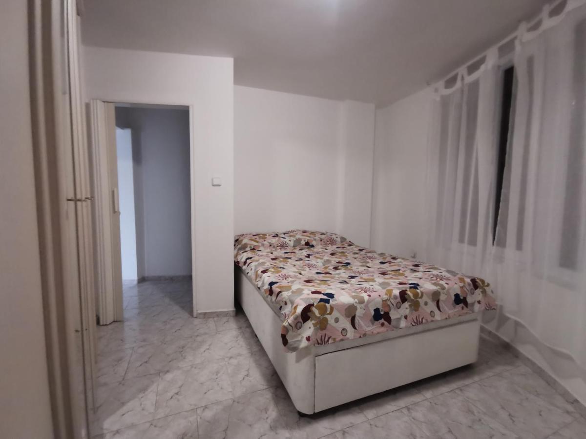 Maisonette In The Center Of Varna Two Bedrooms Free Parking Bagian luar foto